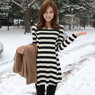 B9213韩版新款秋冬装服饰 时尚大气黑白条纹连衣裙女装